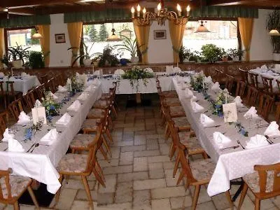 ガストホフ ツル ポスト ゲストハウス バート・ゴイーザーン